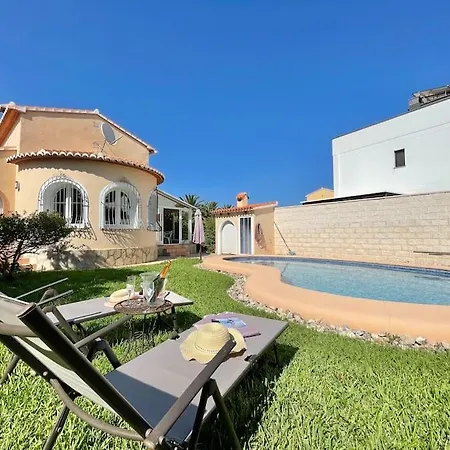 Sunny With Private Pool *